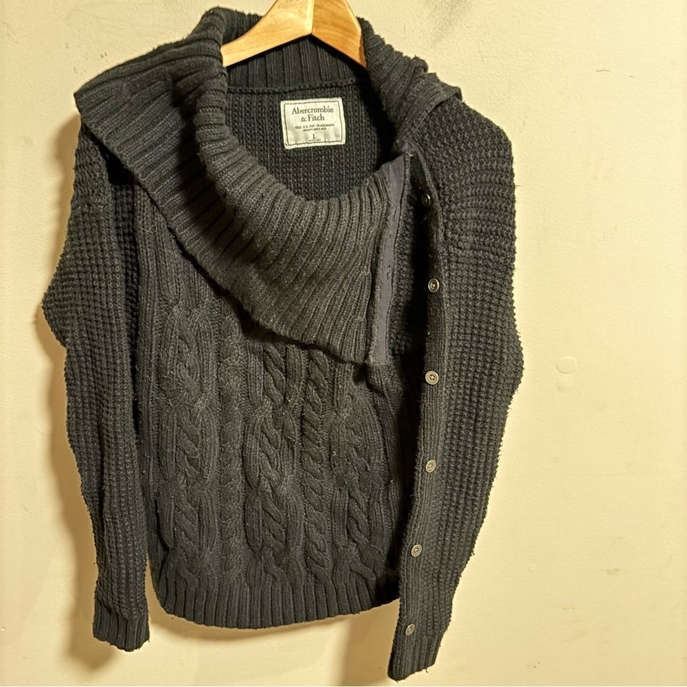 Abercrombie & Fitch Cable Knit Turtleneck Cowlneck Sweater Button- Size Large